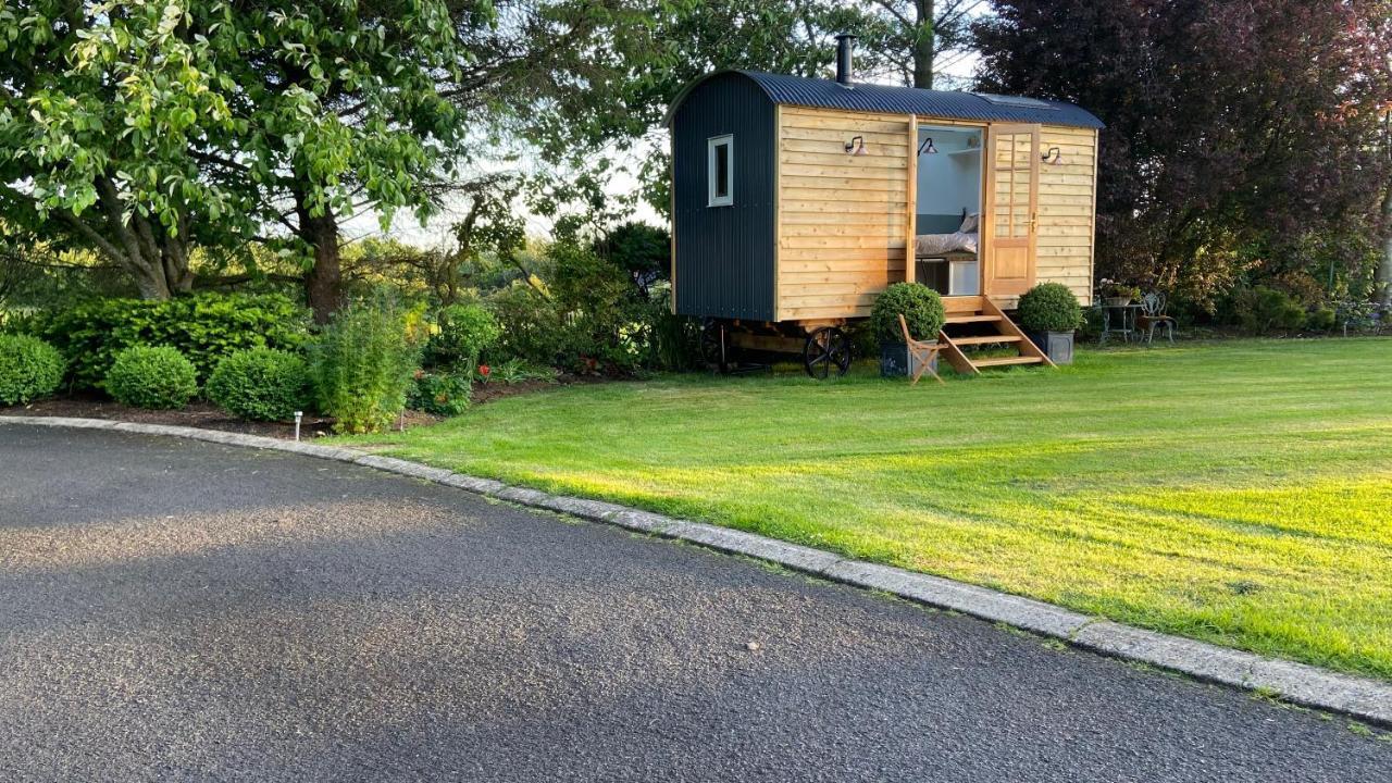Bannfield Shepherds Hut Ballymoney Exterior photo